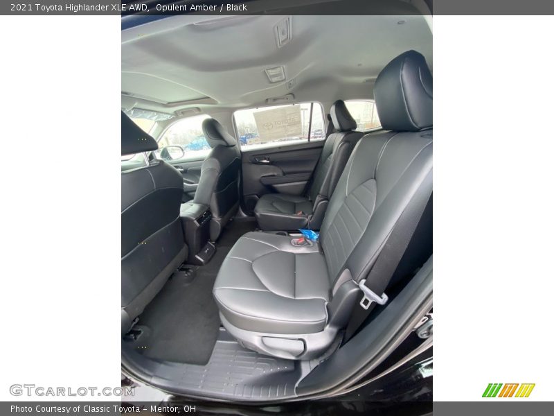 Opulent Amber / Black 2021 Toyota Highlander XLE AWD