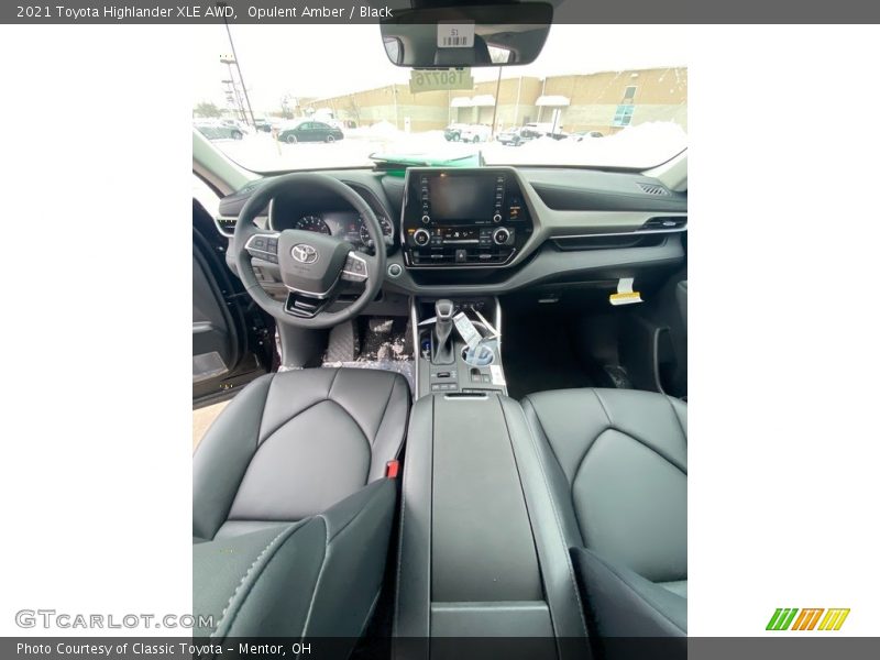 Opulent Amber / Black 2021 Toyota Highlander XLE AWD