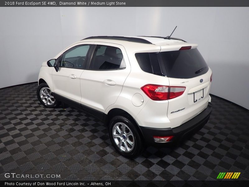 Diamond White / Medium Light Stone 2018 Ford EcoSport SE 4WD