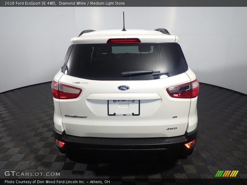 Diamond White / Medium Light Stone 2018 Ford EcoSport SE 4WD