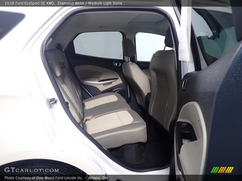 Diamond White / Medium Light Stone 2018 Ford EcoSport SE 4WD