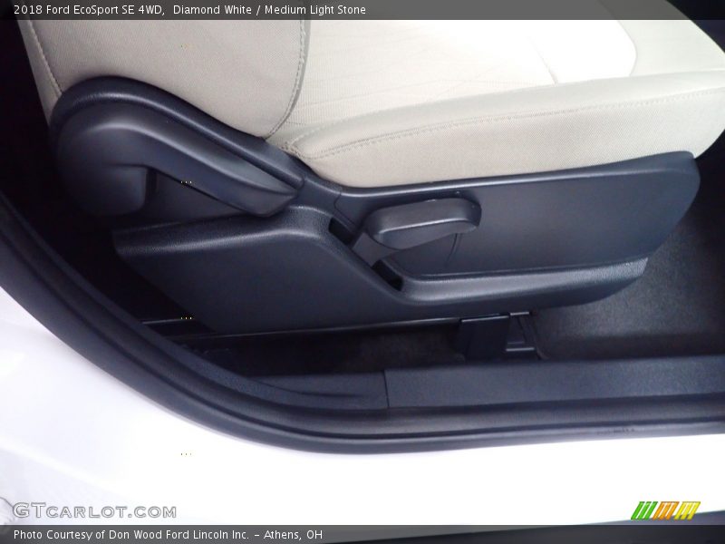 Diamond White / Medium Light Stone 2018 Ford EcoSport SE 4WD