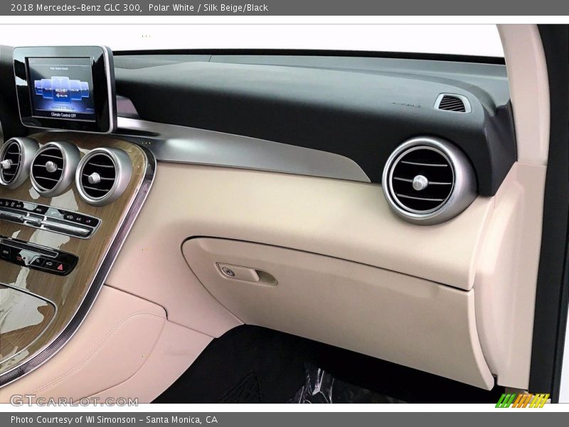 Polar White / Silk Beige/Black 2018 Mercedes-Benz GLC 300