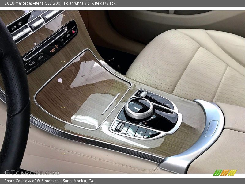 Polar White / Silk Beige/Black 2018 Mercedes-Benz GLC 300