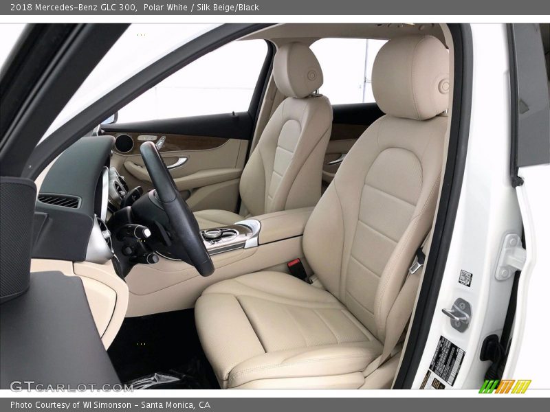 Polar White / Silk Beige/Black 2018 Mercedes-Benz GLC 300