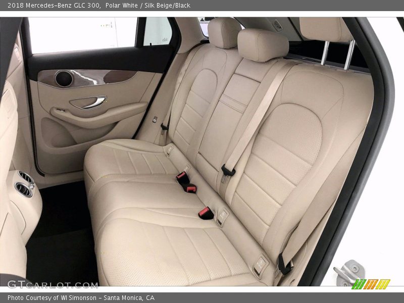 Polar White / Silk Beige/Black 2018 Mercedes-Benz GLC 300