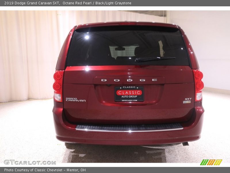 Octane Red Pearl / Black/Light Graystone 2019 Dodge Grand Caravan SXT