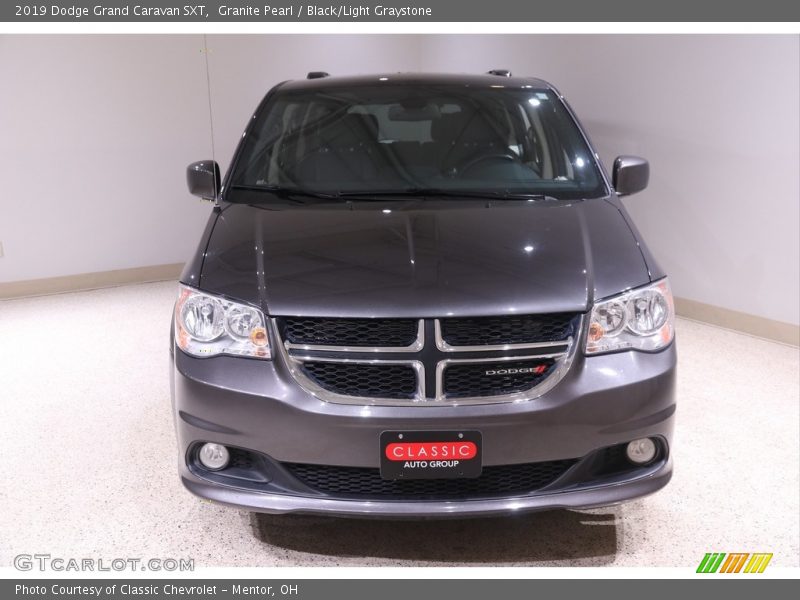 Granite Pearl / Black/Light Graystone 2019 Dodge Grand Caravan SXT