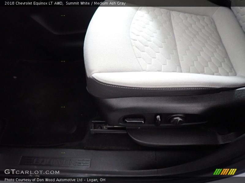 Summit White / Medium Ash Gray 2018 Chevrolet Equinox LT AWD