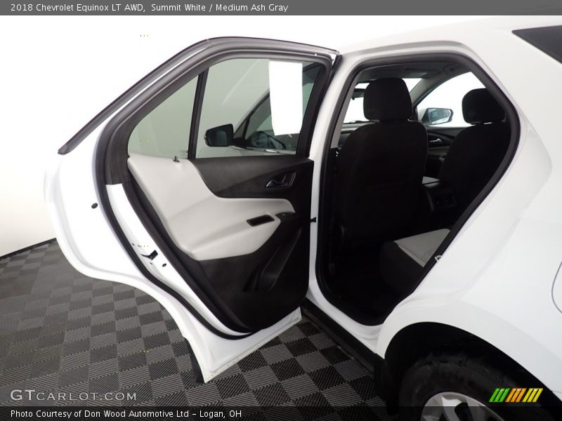 Summit White / Medium Ash Gray 2018 Chevrolet Equinox LT AWD