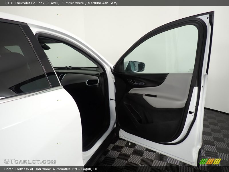 Summit White / Medium Ash Gray 2018 Chevrolet Equinox LT AWD