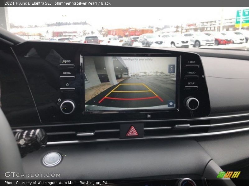 Shimmering Silver Pearl / Black 2021 Hyundai Elantra SEL