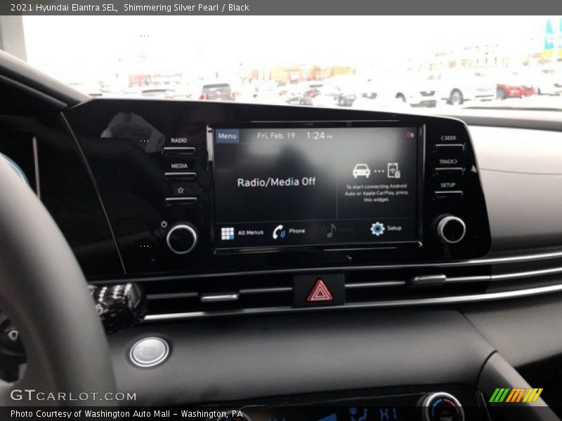 Shimmering Silver Pearl / Black 2021 Hyundai Elantra SEL