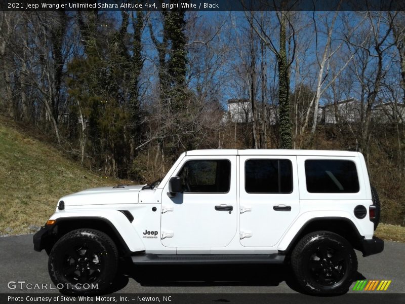 Bright White / Black 2021 Jeep Wrangler Unlimited Sahara Altitude 4x4