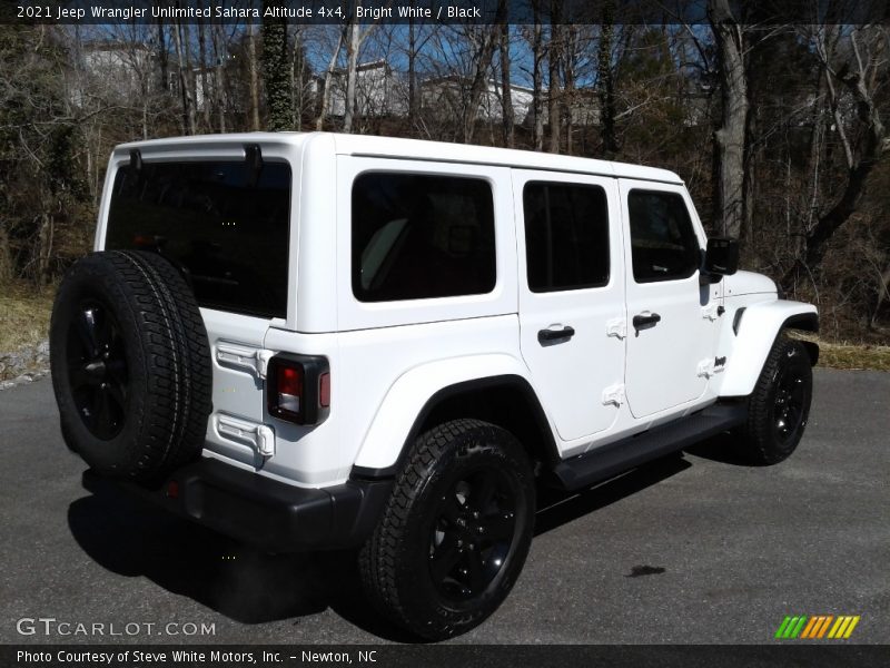 Bright White / Black 2021 Jeep Wrangler Unlimited Sahara Altitude 4x4