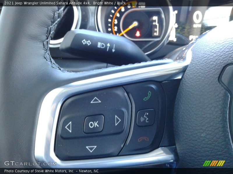 Bright White / Black 2021 Jeep Wrangler Unlimited Sahara Altitude 4x4