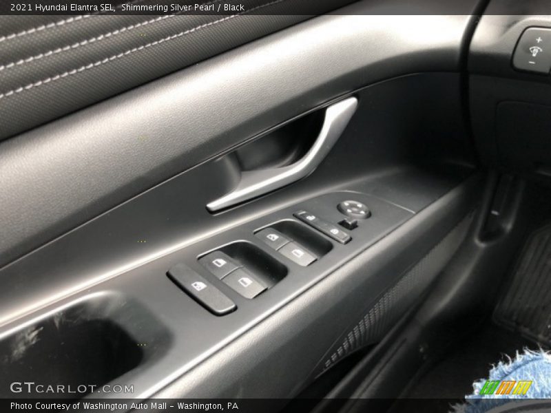 Shimmering Silver Pearl / Black 2021 Hyundai Elantra SEL