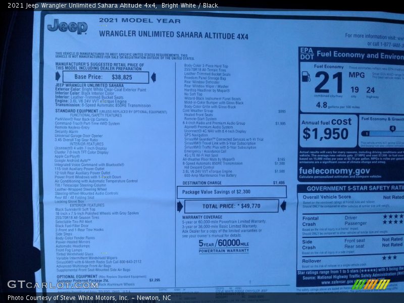 Bright White / Black 2021 Jeep Wrangler Unlimited Sahara Altitude 4x4