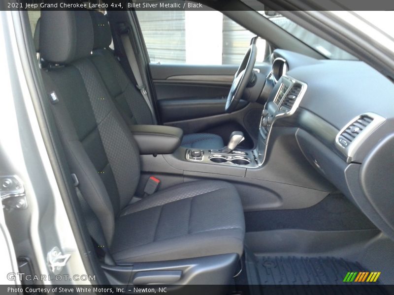 Billet Silver Metallic / Black 2021 Jeep Grand Cherokee Laredo 4x4
