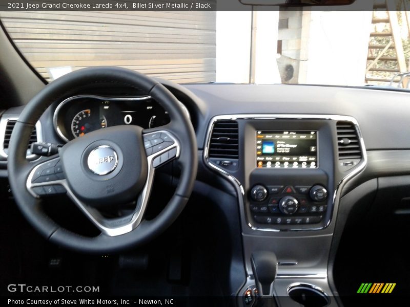 Billet Silver Metallic / Black 2021 Jeep Grand Cherokee Laredo 4x4