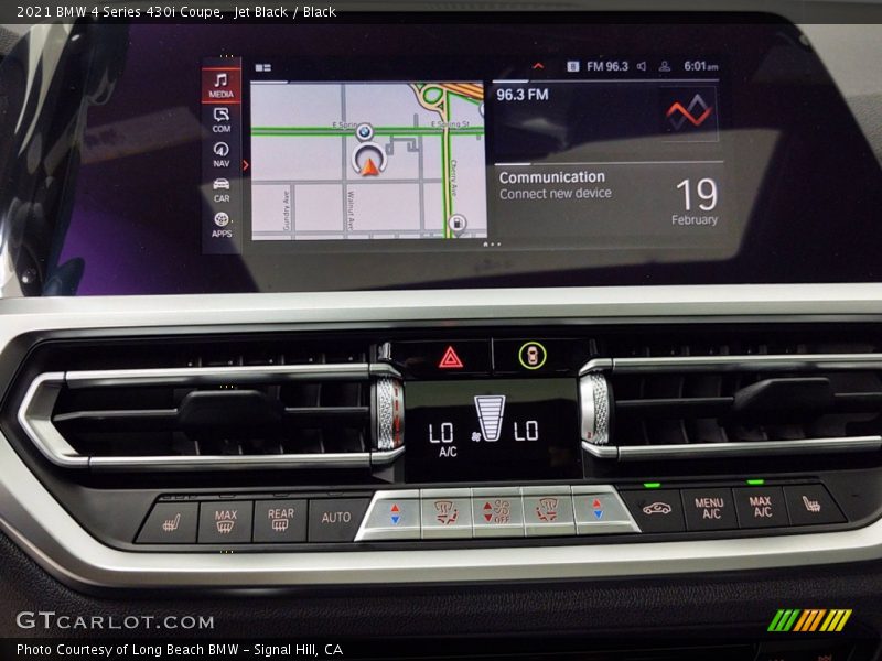 Controls of 2021 4 Series 430i Coupe