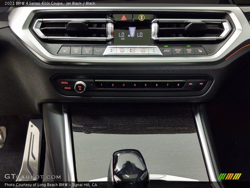 Controls of 2021 4 Series 430i Coupe