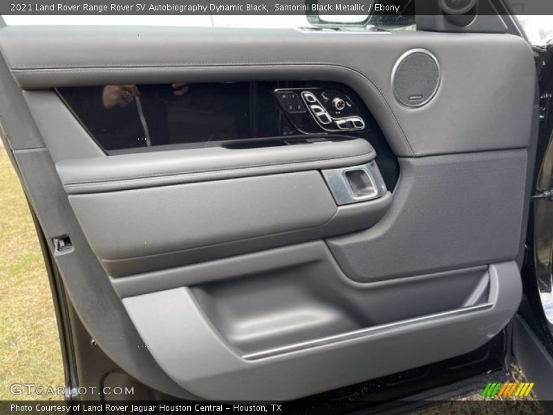 Door Panel of 2021 Range Rover SV Autobiography Dynamic Black