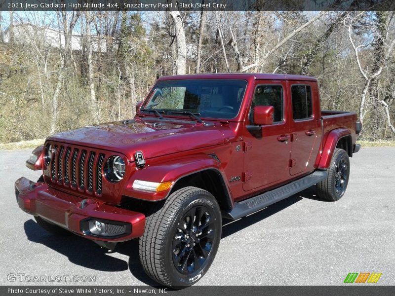 Front 3/4 View of 2021 Gladiator High Altitude 4x4