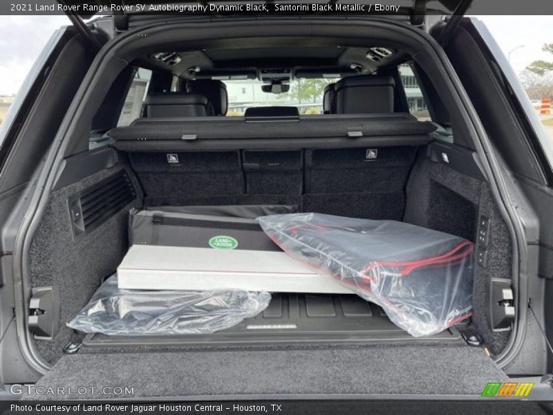  2021 Range Rover SV Autobiography Dynamic Black Trunk