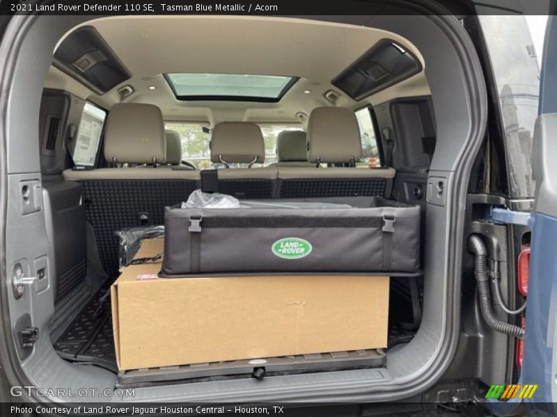  2021 Defender 110 SE Trunk