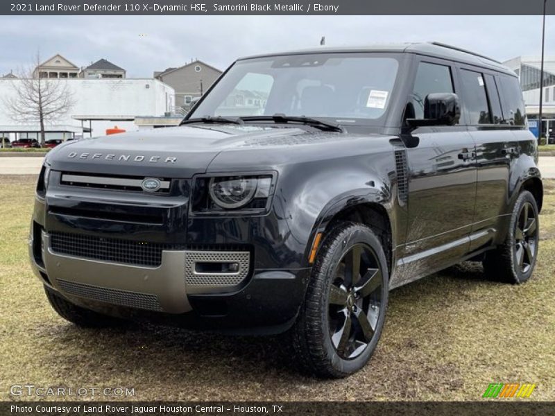 Front 3/4 View of 2021 Defender 110 X-Dynamic HSE