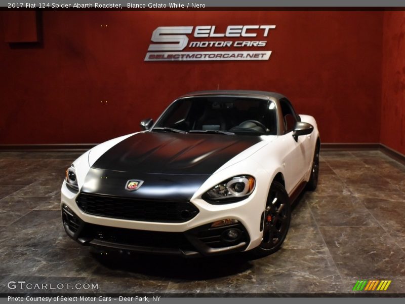 Bianco Gelato White / Nero 2017 Fiat 124 Spider Abarth Roadster