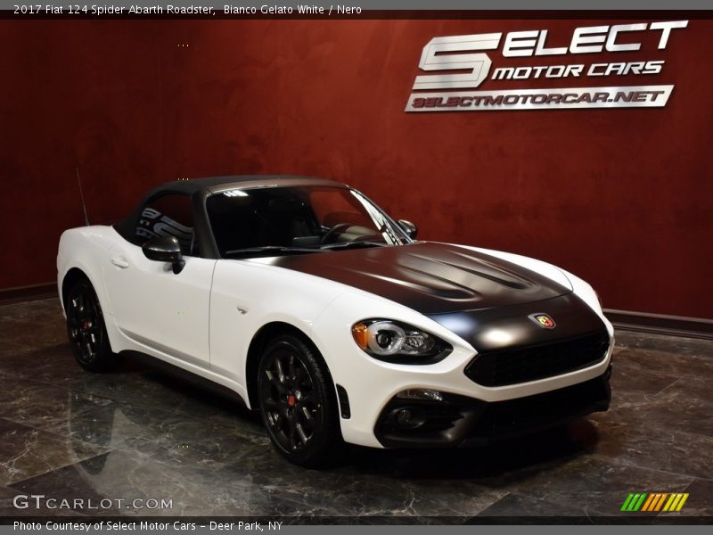 Bianco Gelato White / Nero 2017 Fiat 124 Spider Abarth Roadster