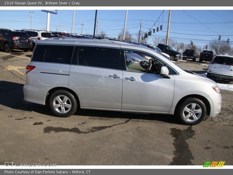 Brilliant Silver / Gray 2016 Nissan Quest SV