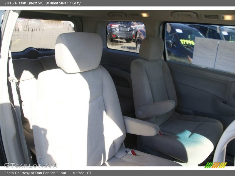 Brilliant Silver / Gray 2016 Nissan Quest SV
