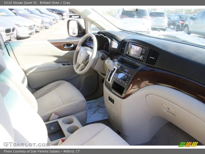 Brilliant Silver / Gray 2016 Nissan Quest SV