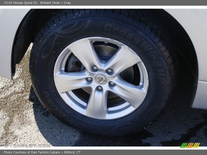 Brilliant Silver / Gray 2016 Nissan Quest SV