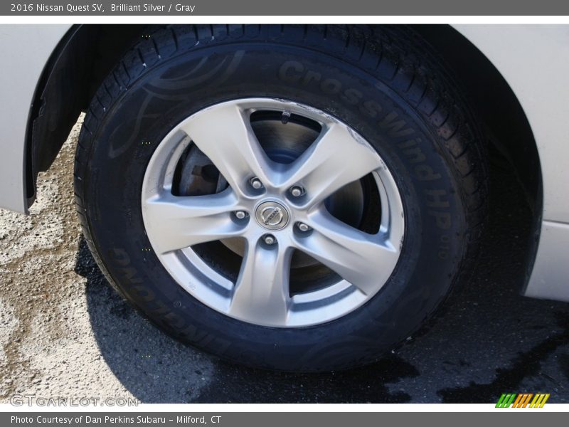 Brilliant Silver / Gray 2016 Nissan Quest SV