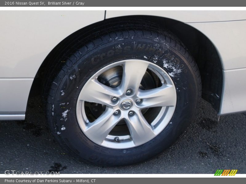 Brilliant Silver / Gray 2016 Nissan Quest SV