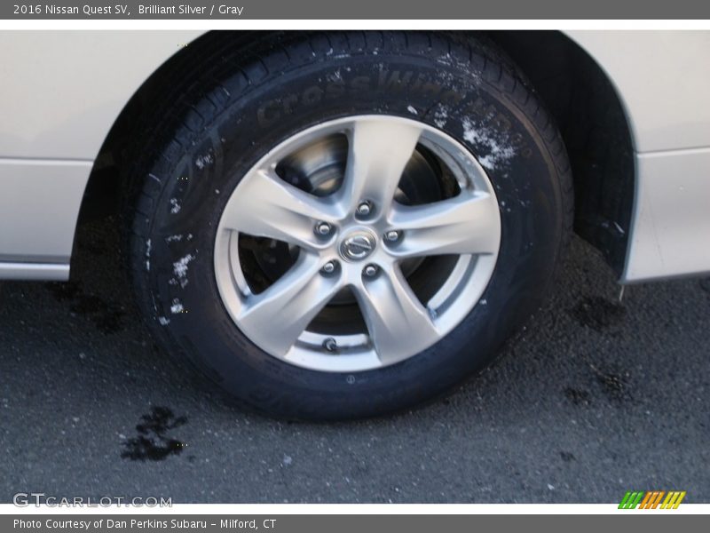 Brilliant Silver / Gray 2016 Nissan Quest SV