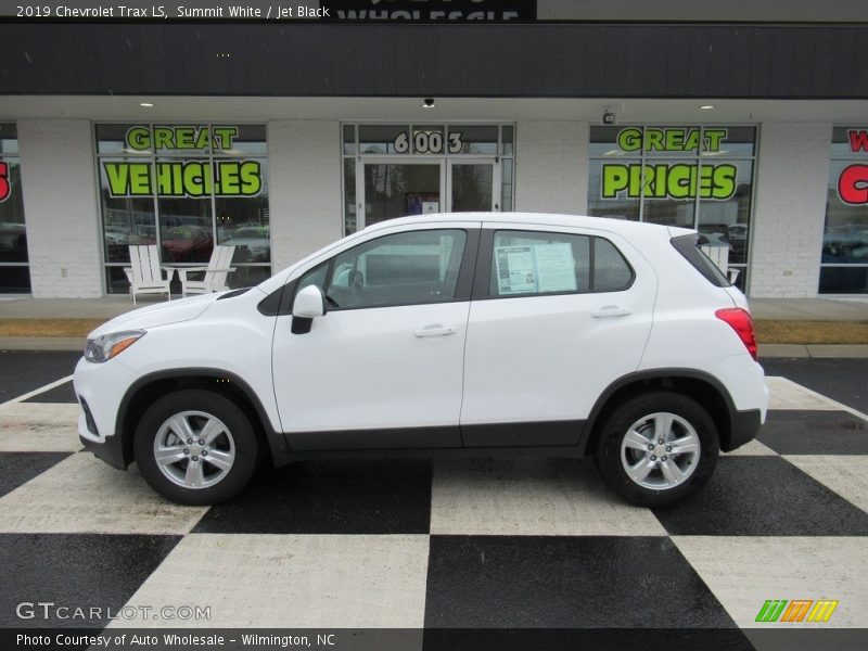 Summit White / Jet Black 2019 Chevrolet Trax LS
