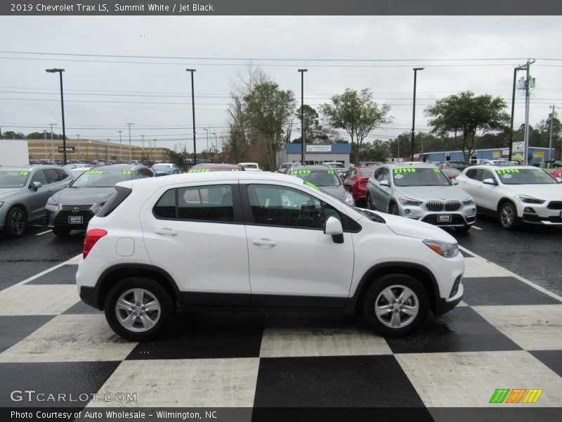 Summit White / Jet Black 2019 Chevrolet Trax LS