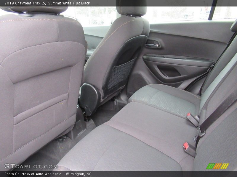 Summit White / Jet Black 2019 Chevrolet Trax LS