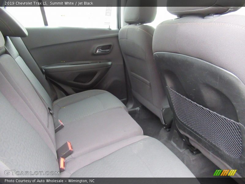 Summit White / Jet Black 2019 Chevrolet Trax LS