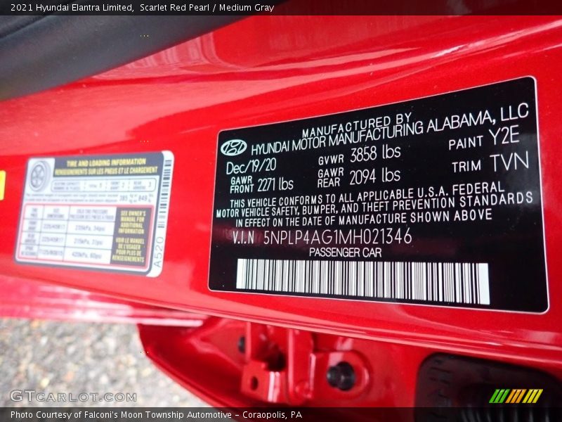 Scarlet Red Pearl / Medium Gray 2021 Hyundai Elantra Limited