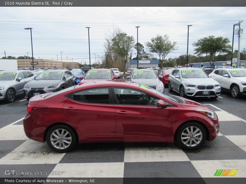 Red / Gray 2016 Hyundai Elantra SE