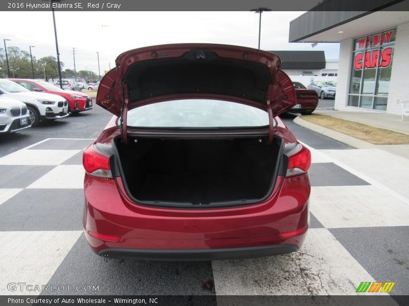 Red / Gray 2016 Hyundai Elantra SE