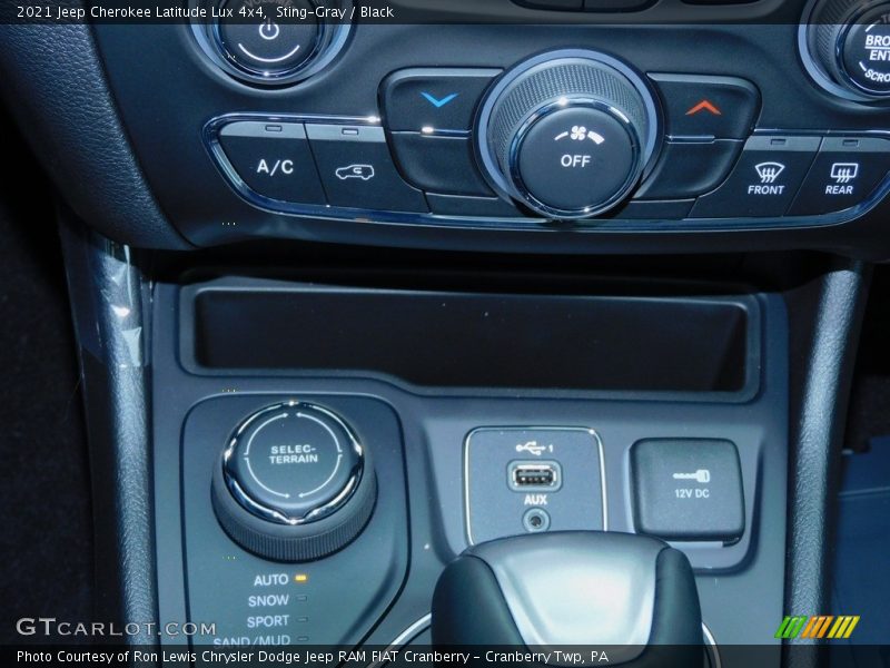 Sting-Gray / Black 2021 Jeep Cherokee Latitude Lux 4x4