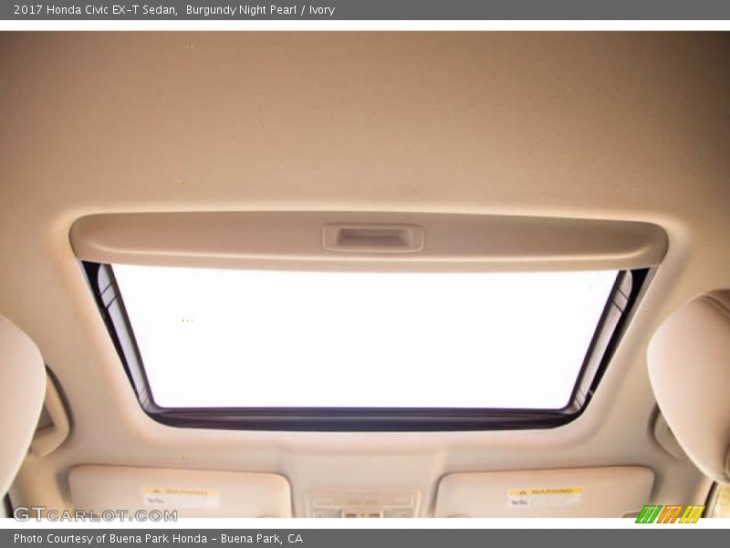 Sunroof of 2017 Civic EX-T Sedan