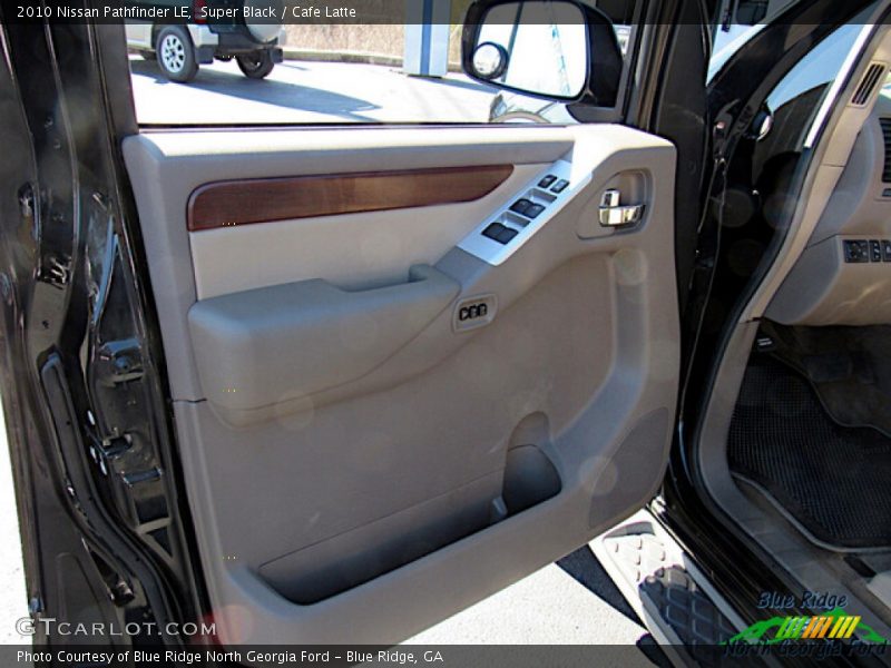 Super Black / Cafe Latte 2010 Nissan Pathfinder LE